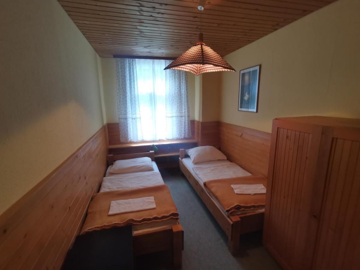 Hostel Pod Voglom Бохинь Экстерьер фото