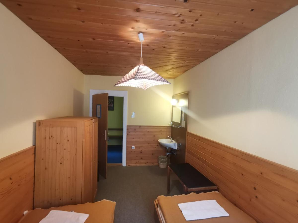 Hostel Pod Voglom Бохинь Экстерьер фото