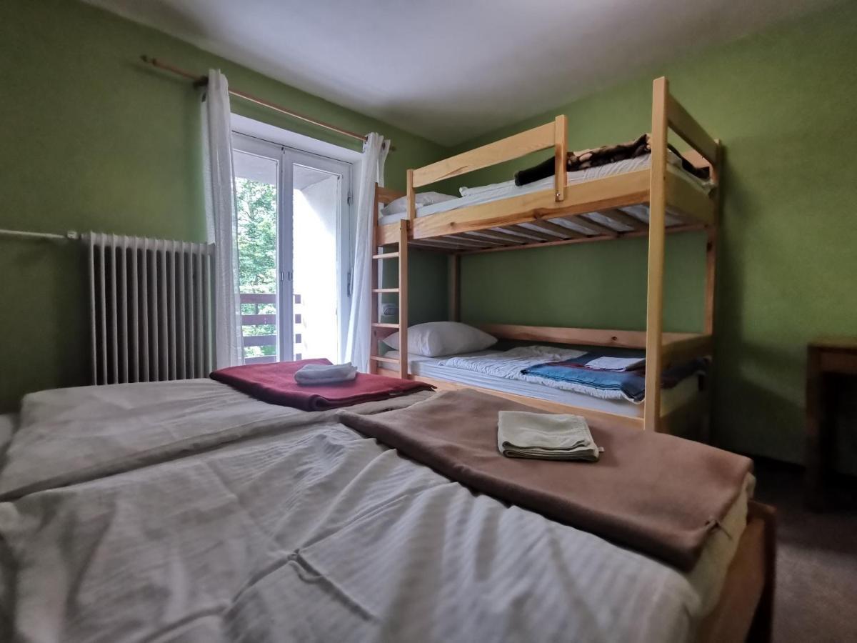 Hostel Pod Voglom Бохинь Экстерьер фото