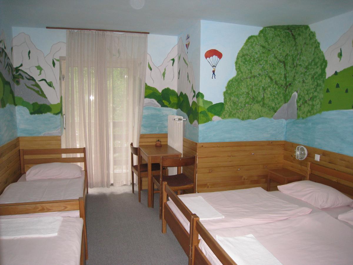 Hostel Pod Voglom Бохинь Экстерьер фото